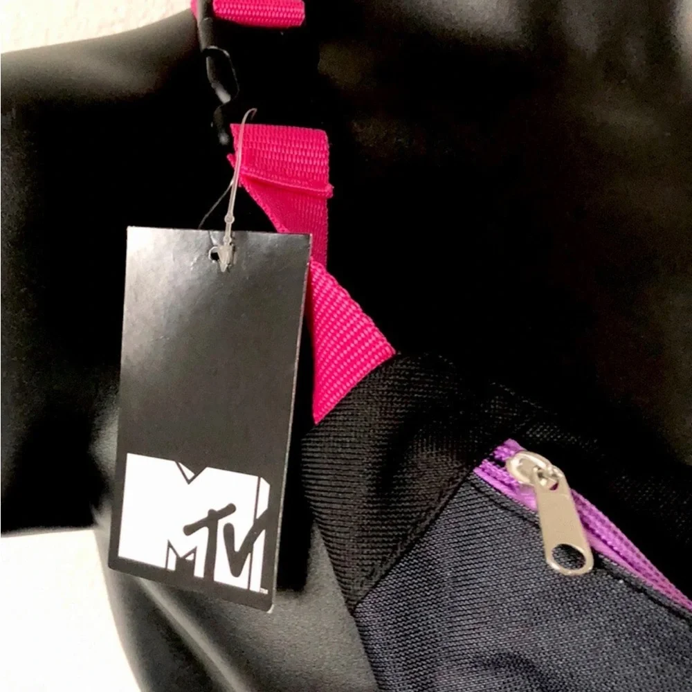 MTV Black and Pink Fanny Pack - Picture 6 of 10
